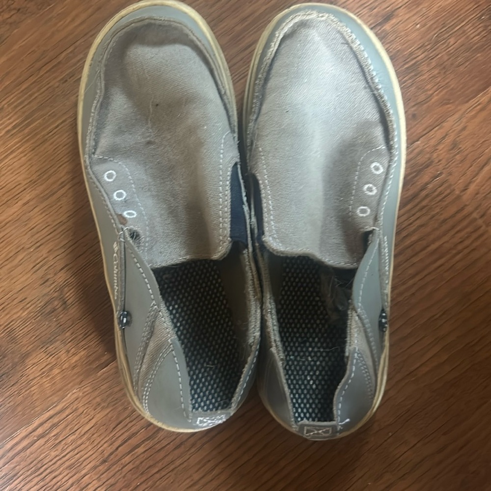 Columbia Kids fishing shoe slip on sz 3